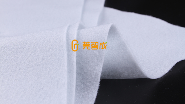 影響滌綸針刺無(wú)紡布過(guò)濾性能的因素