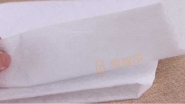 熱風(fēng)棉無紡布的特點(diǎn)