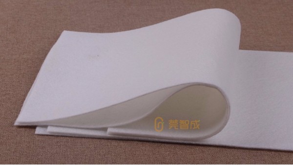 白色針刺無紡布根據(jù)不同的用途、規(guī)格生產(chǎn)