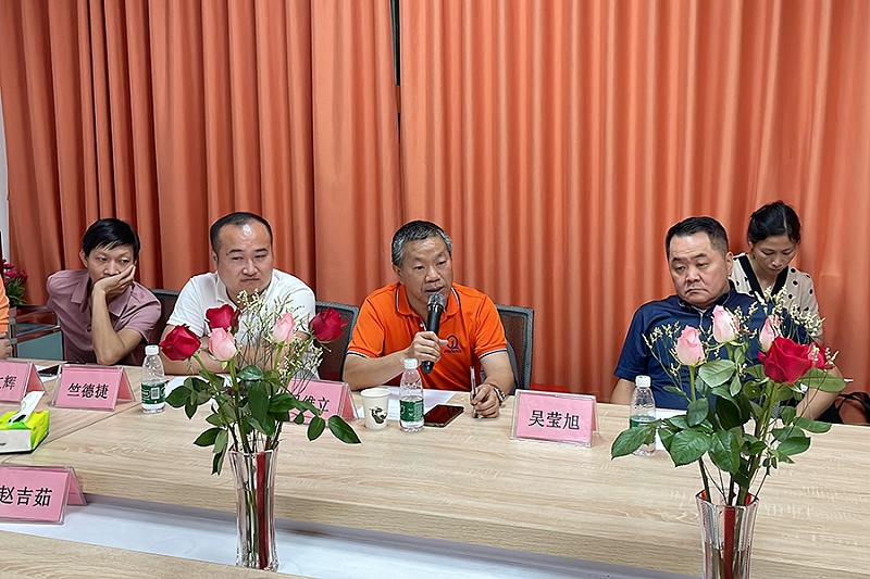 廣東無(wú)紡布協(xié)會(huì)考察團(tuán)