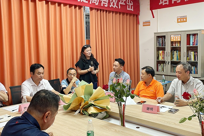 廣東無(wú)紡布協(xié)會(huì)考察團(tuán)